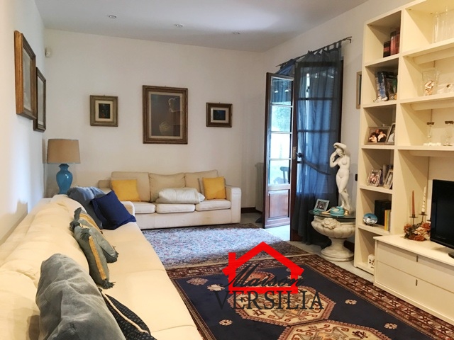 Villa CARRARA vendita  Carrara  Maison Versilia Real Estate